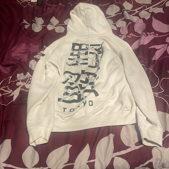 Aesthetic white hoodie🌊 - Picture 2 of 5